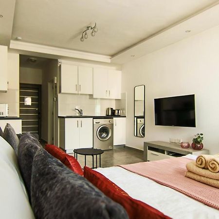 Ferienwohnung Phaedrus Living: Seaside Luxury Flat Athina 115 Paphos Exterior foto